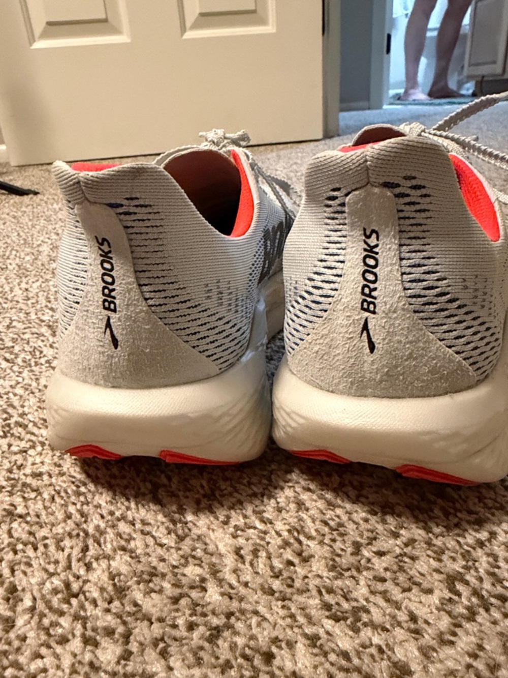 Brooks Hyperion Max 2 - Picture 3 of 6